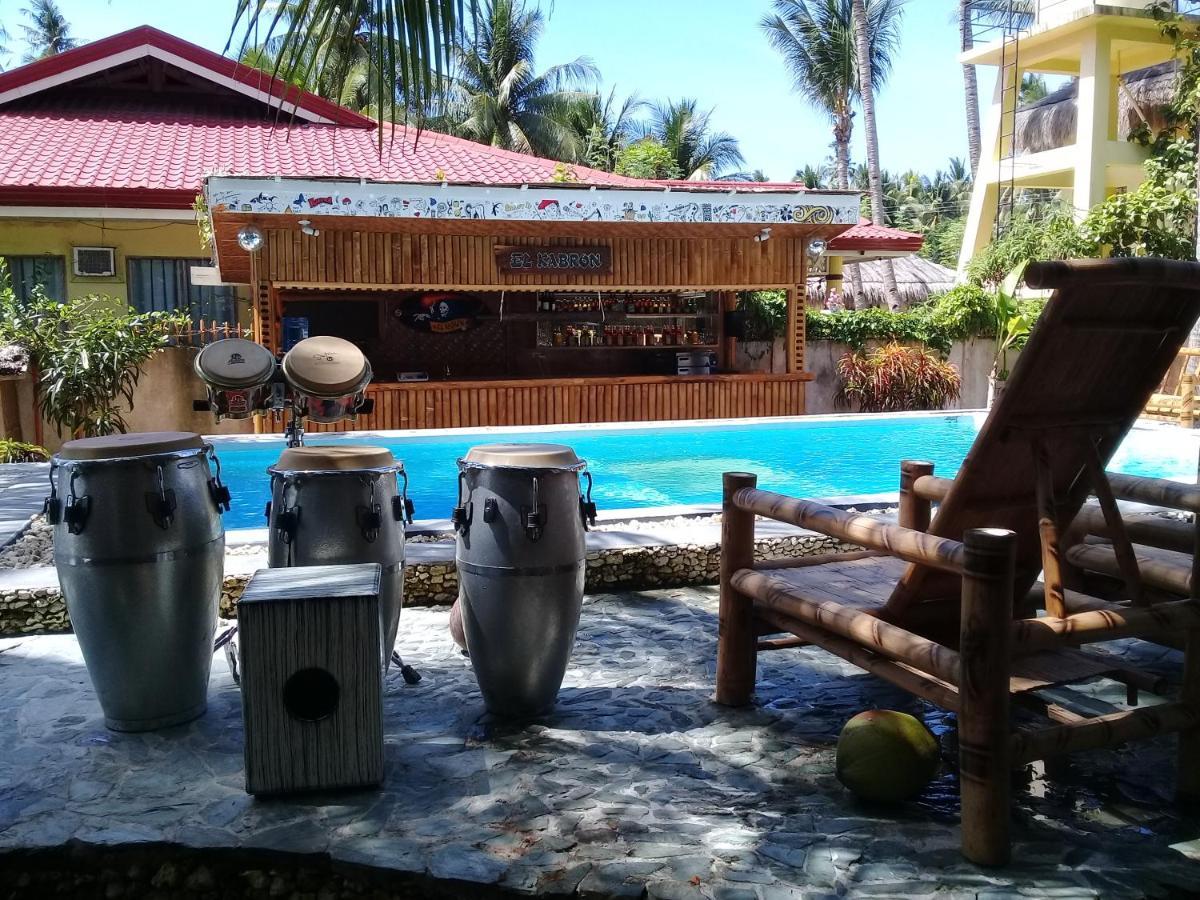 Apo Diver Beach Resort San Juan  Eksteriør billede