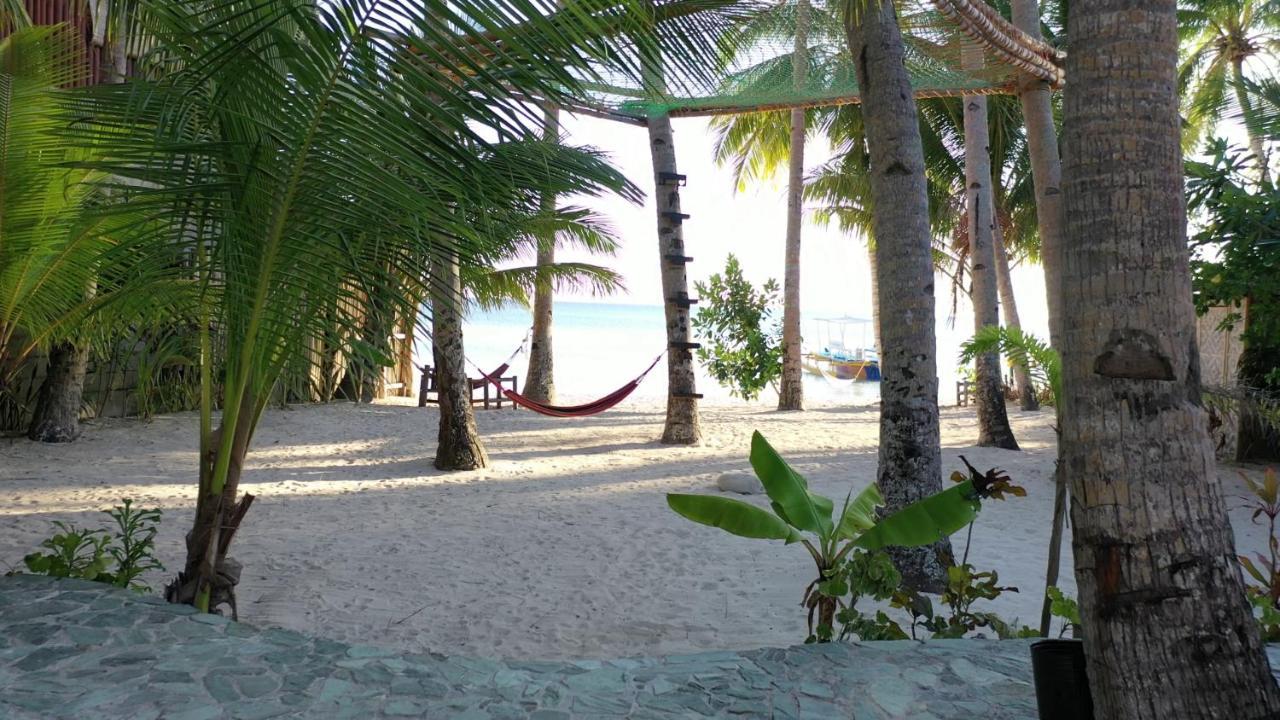Apo Diver Beach Resort San Juan  Eksteriør billede