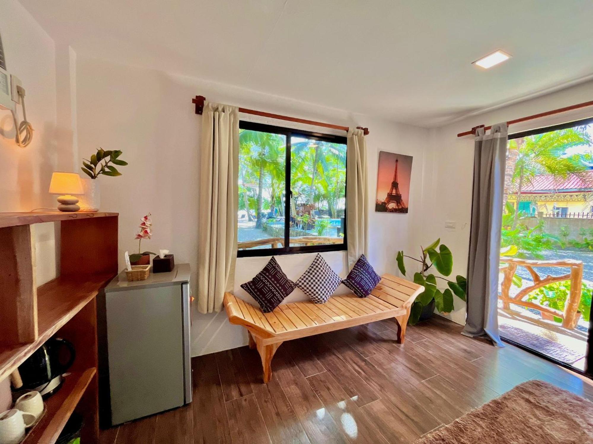 Apo Diver Beach Resort San Juan  Eksteriør billede